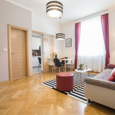 Angela Main Street Luxury Oasis & Free Parking Lejlighed Zagreb Eksteriør billede